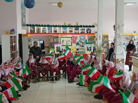 بزرگداشت چهل و هفتمین سالروز پیروزی شکوهمند انقلاب اسلامی در ایام الله دهه مبارک فجر با ویژه برنامه های فرهنگی، هنری و ادبی در مراکز کانون استان آذربایجان غربی