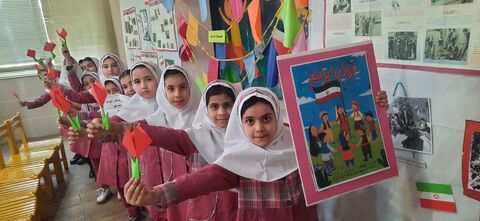 بزرگداشت چهل و هفتمین سالروز پیروزی شکوهمند انقلاب اسلامی در ایام الله دهه مبارک فجر با ویژه برنامه های فرهنگی، هنری و ادبی در مراکز کانون استان آذربایجان غربی