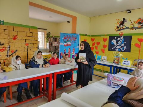 بزرگداشت چهل و هفتمین سالروز پیروزی شکوهمند انقلاب اسلامی در ایام الله دهه مبارک فجر با ویژه برنامه های فرهنگی، هنری و ادبی در مراکز کانون استان آذربایجان غربی