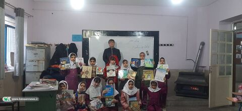 پیک امید کتابخانه‌های سیار روستایی کانون کهگیلویه وبویراحمد در دهه فجر