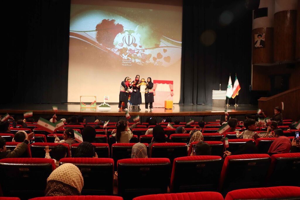 شور انقلاب و شمیم انتظار در مراکز کانون پرورش فکری