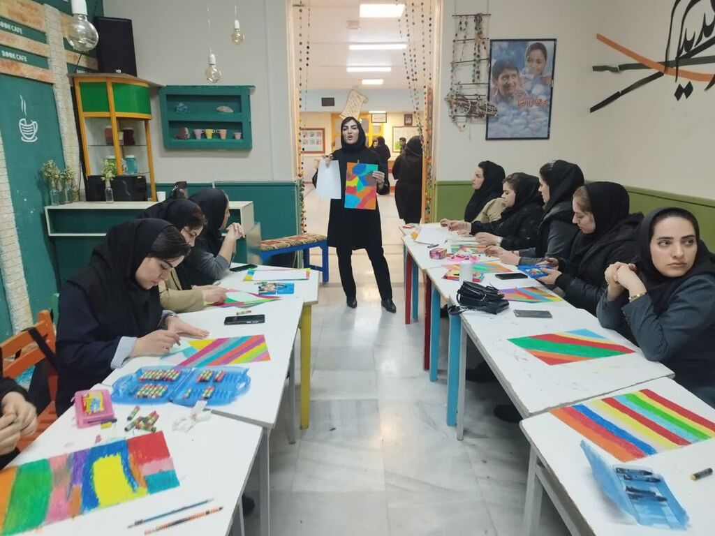 کارگاه مهارتافزایی مربیان پیشدبستانی در کانون کرمانشاه برگزار شد