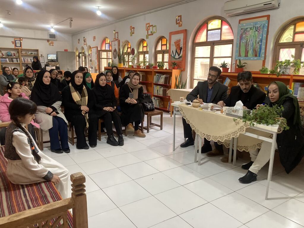 کانون کرمانشاه ویژهبرنامه «با حافظان حافظ» را برگزار کرد