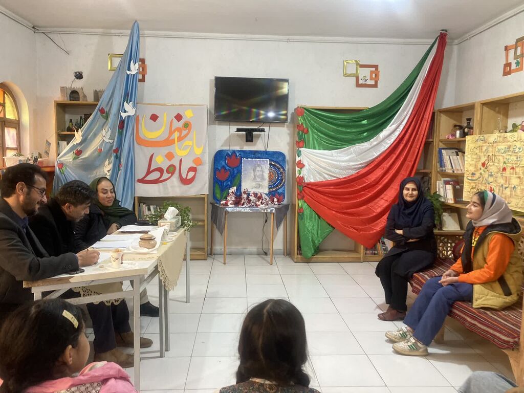 کانون کرمانشاه ویژهبرنامه «با حافظان حافظ» را برگزار کرد