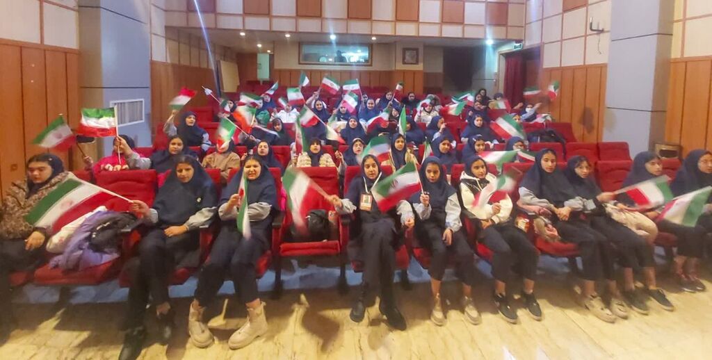 روزهای پایانی دهه مبارک فجر در کانون البرز