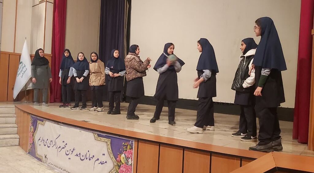 روزهای پایانی دهه مبارک فجر در کانون البرز