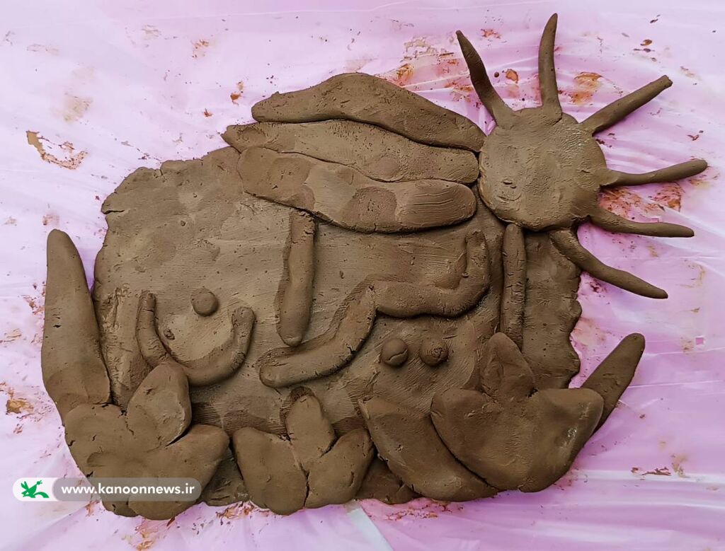 ساخت نمادهای ملی و انقلابی در کارگاه هنری کانون دلند