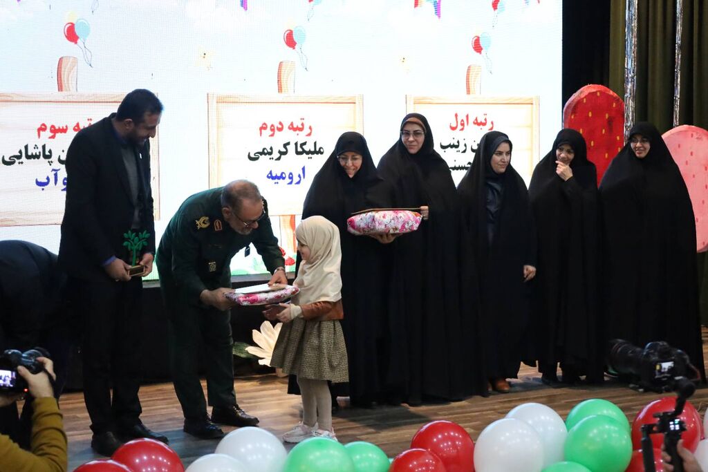 برگزاری آیین اختتامیه جشنواره «نهال»به همت بسیج جامعه زنان سپاه شهدای استان، در سالن اجتماعات اداره کل کانون