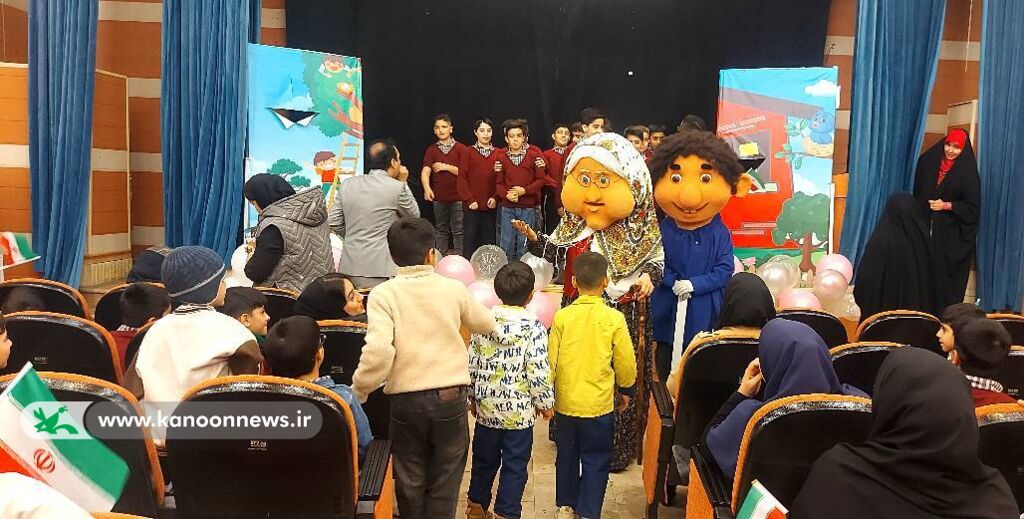 جشن "شکوه انقلاب" در کانون پرورش فکری یاسوج برگزار شد