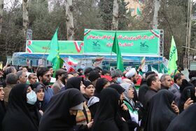 حماسه حضور کودکان و نوجوانان در  راهپیمایی باشکوه ۲۲ بهمن در ساری