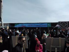 استقبال پر شور کودکان و نوجوانان از غرفه کانون استان اصفهان در ۲۲بهمن