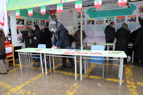 جشن حضور در اردبیل/ روایت تصویری از غرفه کانون در راهیمایی 22 بهمن