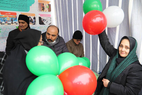 جشن حضور در اردبیل/ روایت تصویری از غرفه کانون در راهیمایی 22 بهمن