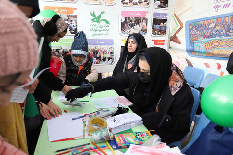 جشن حضور در اردبیل/ روایت تصویری از غرفه کانون در راهیمایی 22 بهمن