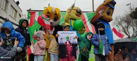 قاب‌های ماندگار از نقش‌آفرینی کانون در راهپیمایی ۲۲ بهمن سنندج