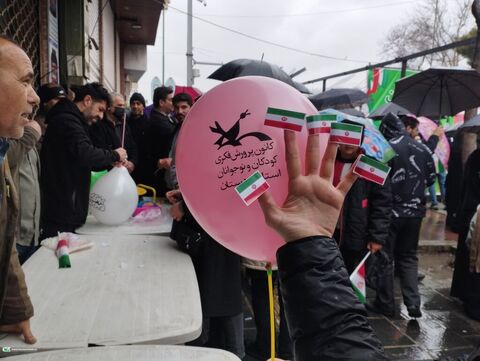 قاب‌های ماندگار از نقش‌آفرینی کانون در راهپیمایی ۲۲ بهمن سنندج