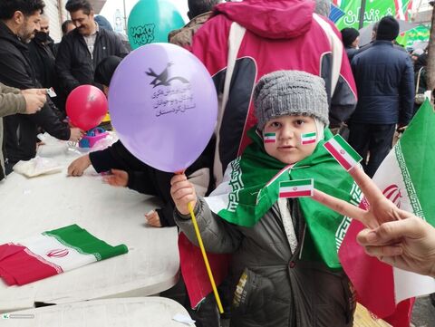 قاب‌های ماندگار از نقش‌آفرینی کانون در راهپیمایی ۲۲ بهمن سنندج