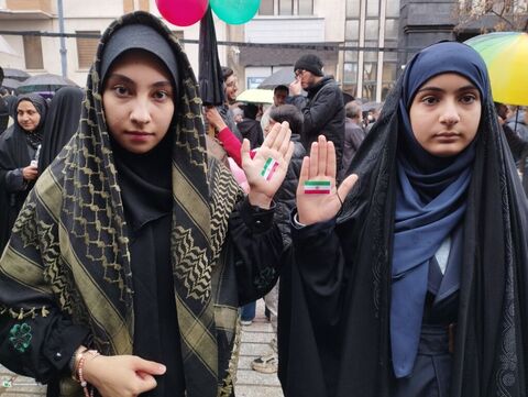 قاب‌های ماندگار از نقش‌آفرینی کانون در راهپیمایی ۲۲ بهمن سنندج