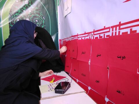 استقبال پر شور کودکان و نوجوانان از غرفه کانون استان اصفهان در ۲۲بهمن