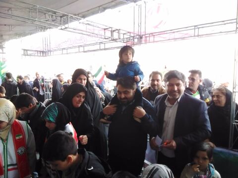 استقبال پر شور کودکان و نوجوانان از غرفه کانون استان اصفهان در ۲۲بهمن