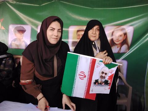 استقبال پر شور کودکان و نوجوانان از غرفه کانون استان اصفهان در ۲۲بهمن