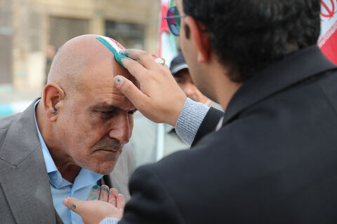 غرفه کانون یزد در راهپیمایی22بهمن1404