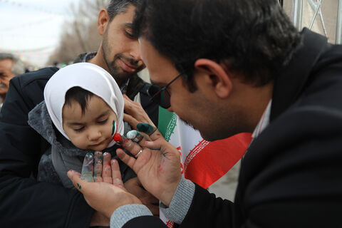 غرفه کانون یزد در راهپیمایی22بهمن1404