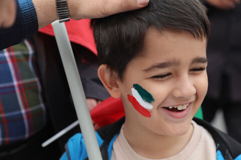 غرفه کانون یزد در راهپیمایی22بهمن1404