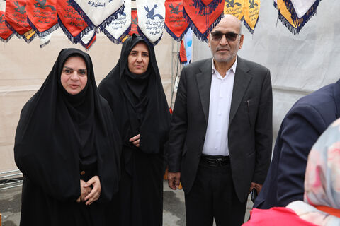 غرفه کانون یزد در راهپیمایی22بهمن1404