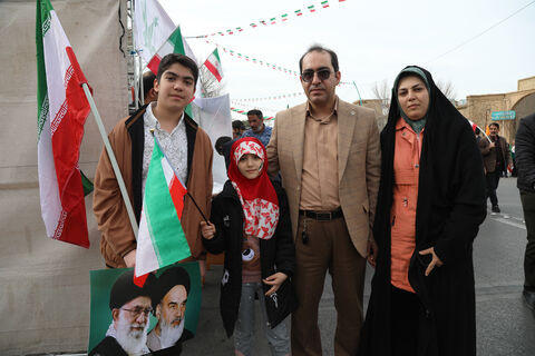 غرفه کانون یزد در راهپیمایی22بهمن1404