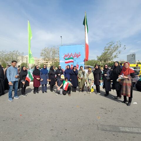 برپایی غرفه کانون هرمزگان در محل راهپیمایی 22 بهمن