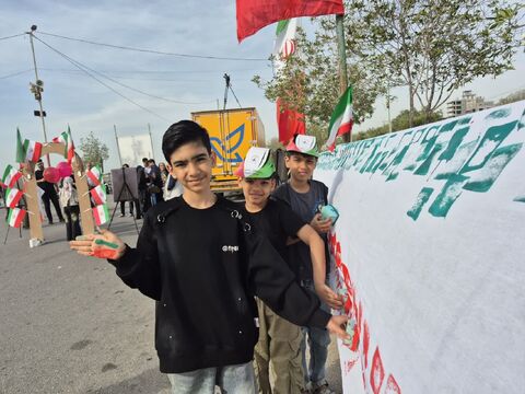 برپایی غرفه کانون هرمزگان در محل راهپیمایی 22 بهمن