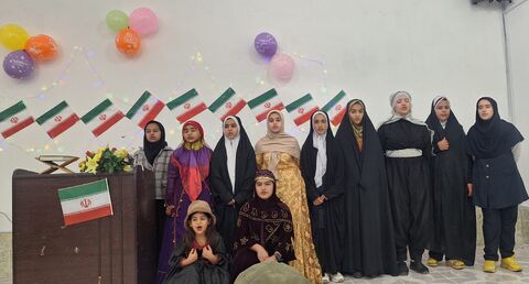 برگزاری جشن «کودک و انقلاب» در کانون پرورش فکری کبکیان و مادوان