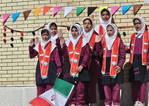 برگزاری جشن «کودک و انقلاب» در کانون پرورش فکری کبکیان و مادوان