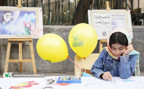 حضور کودکان و نوجوانان در اجرای تماشاخانه 22 بهمن 1404