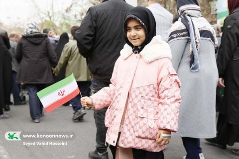 حضور کودکان و نوجوانان در اجرای تماشاخانه 22 بهمن 1404