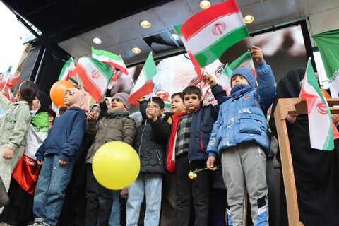 جشن چهلمین سالگرد پیروزی انقلاب اسلامی/تماشاخانه استان تهران/میدان فردوسی22 بهمن ماه 1404-آلبوم 1