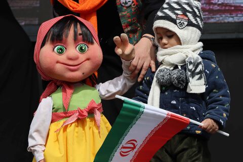 جشن چهلمین سالگرد پیروزی انقلاب اسلامی/تماشاخانه استان تهران/میدان فردوسی22 بهمن ماه 1404-آلبوم 1