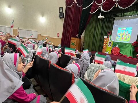 ایام الله دهه مبارک فجر در مراکز کانون پرورش فکری کودکان و نوجوانان استان آذربایجان غربی با ویژه برنامه های فرهنگی، هنری و ادبی