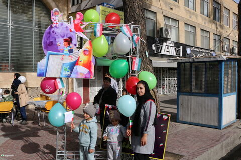 3حضور کودکان و نوجوانان و کارکنان کانون فارس در راهپیمایی ۲۲ بهمن ۱۴۰۴