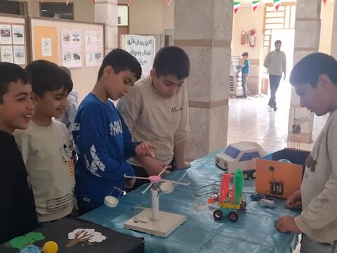 کرمانشاه.  برنامه‌های کانون در مسیر راهپیمایی