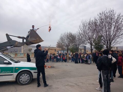 کرمانشاه.  برنامه‌های کانون در مسیر راهپیمایی