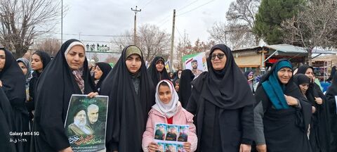 کرمانشاه.  برنامه‌های کانون در مسیر راهپیمایی