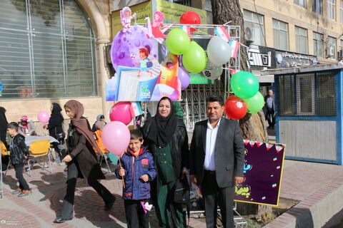 4حضور کودکان و نوجوانان و کارکنان کانون فارس در راهپیمایی ۲۲ بهمن ۱۴۰۴