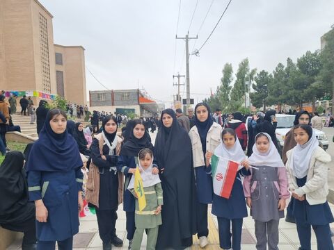 کرمانشاه.  برنامه‌های کانون در مسیر راهپیمایی