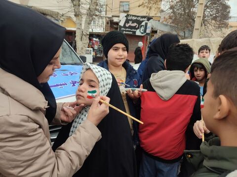 کرمانشاه.  برنامه‌های کانون در مسیر راهپیمایی