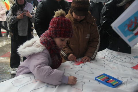 ایستگاه فرهنگی هنری کانون پرورش فکری کودکان و نوجوانان استان آذربایجان غربی در مسیر راهپیمایی ۲۲ بهمن ۱۴۰۴