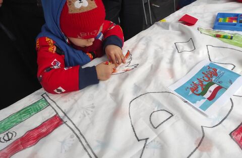 ایستگاه فرهنگی هنری کانون پرورش فکری کودکان و نوجوانان استان آذربایجان غربی در مسیر راهپیمایی ۲۲ بهمن ۱۴۰۴