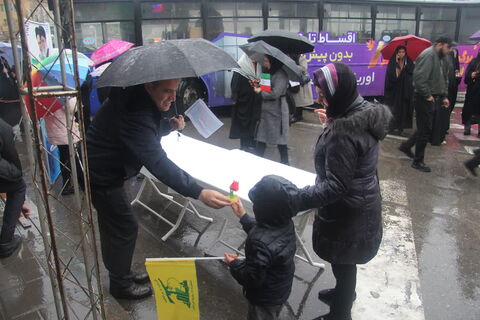 ایستگاه فرهنگی هنری کانون پرورش فکری کودکان و نوجوانان استان آذربایجان غربی در مسیر راهپیمایی ۲۲ بهمن ۱۴۰۴