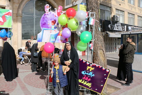 حضور کودکان و نوجوانان و کارکنان کانون فارس در راهپیمایی ۲۲ بهمن ۱۴۰۴ (۲)